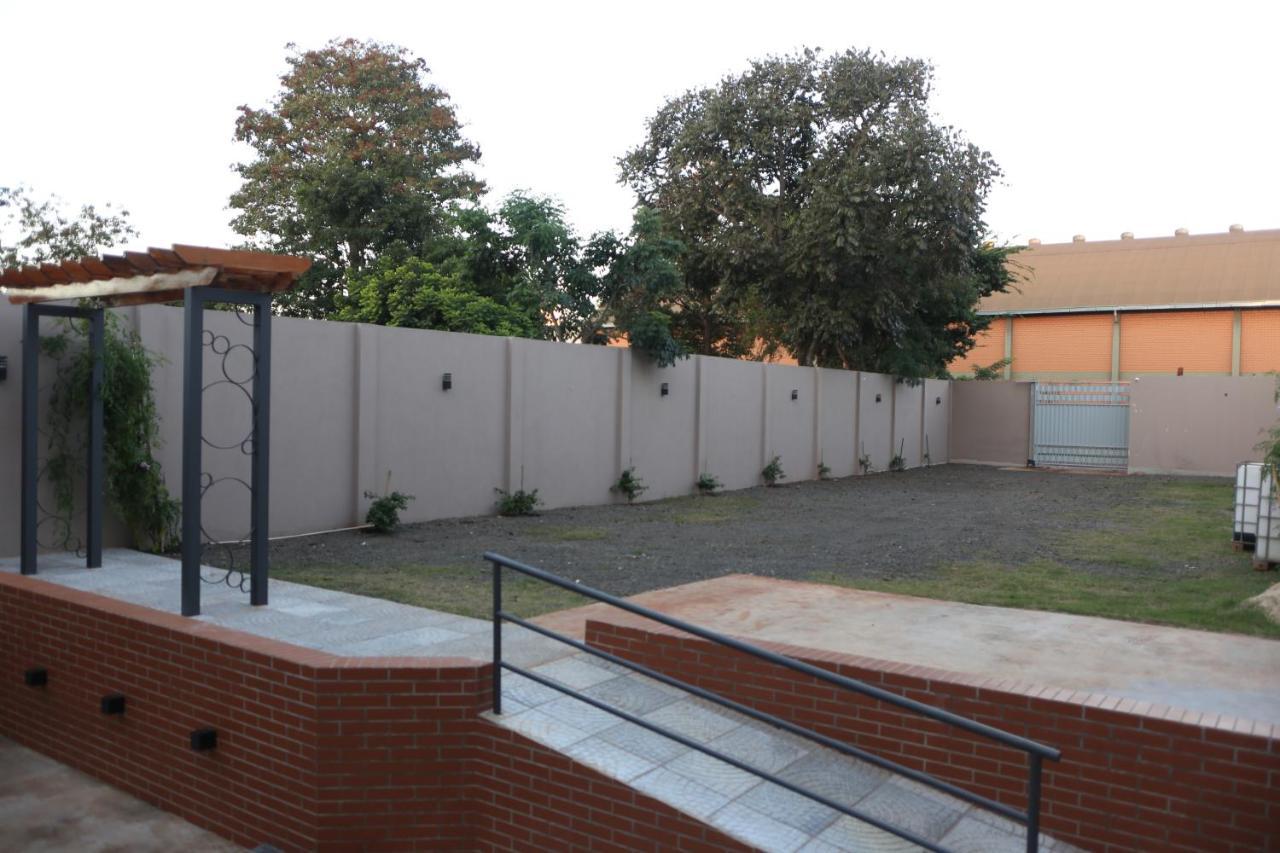 Nova Hotel Ciudad del Este Kültér fotó