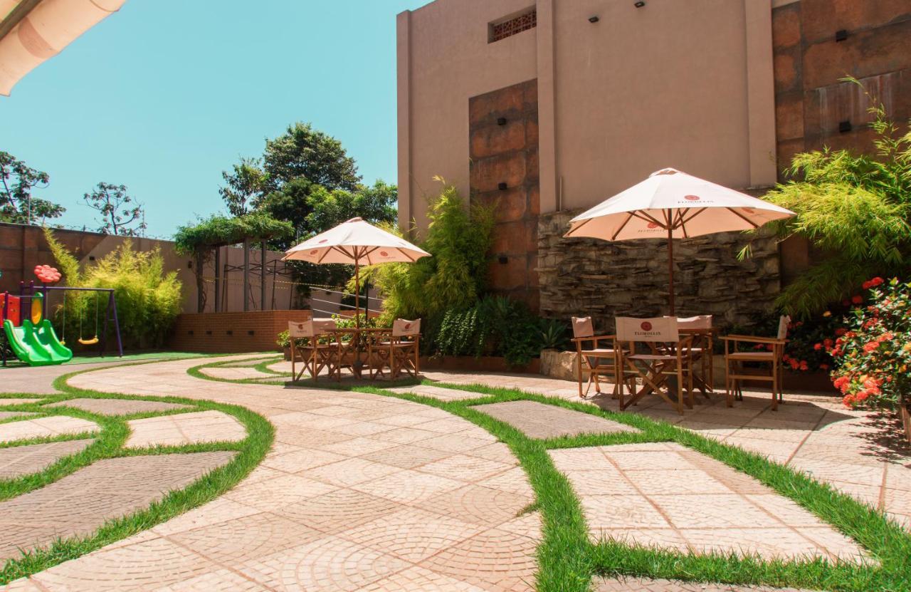 Nova Hotel Ciudad del Este Kültér fotó